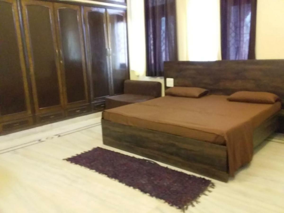 فندق Nikunj Ashram Vrindāvan المظهر الخارجي الصورة
